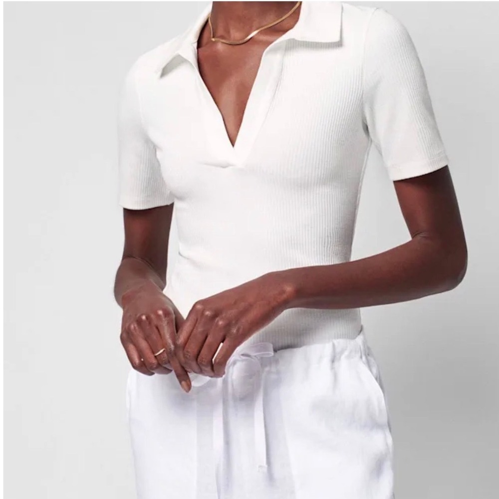 Faherty Rib Henley Bodysuit Polo Egret White Short Sleeve V-Neck - Medium